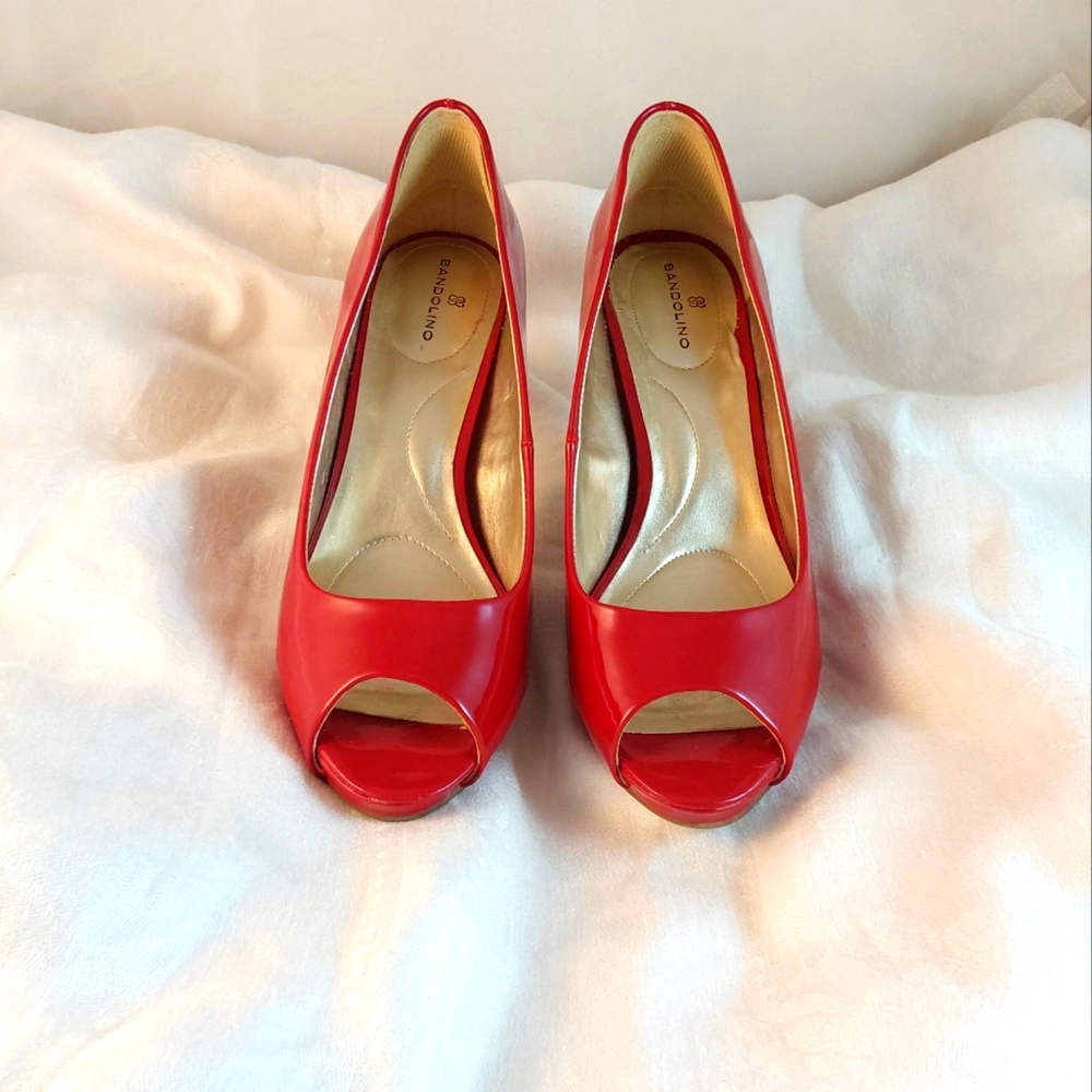 Bandolino red peep toe platform pumps